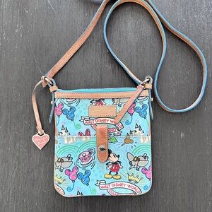 Dooney & Bourke Disney - Sketch Crossbody Bag